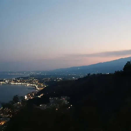 Etna Mare - Casa Vacanze - Centro - Prima Chiamaci ! Giardini Naxos